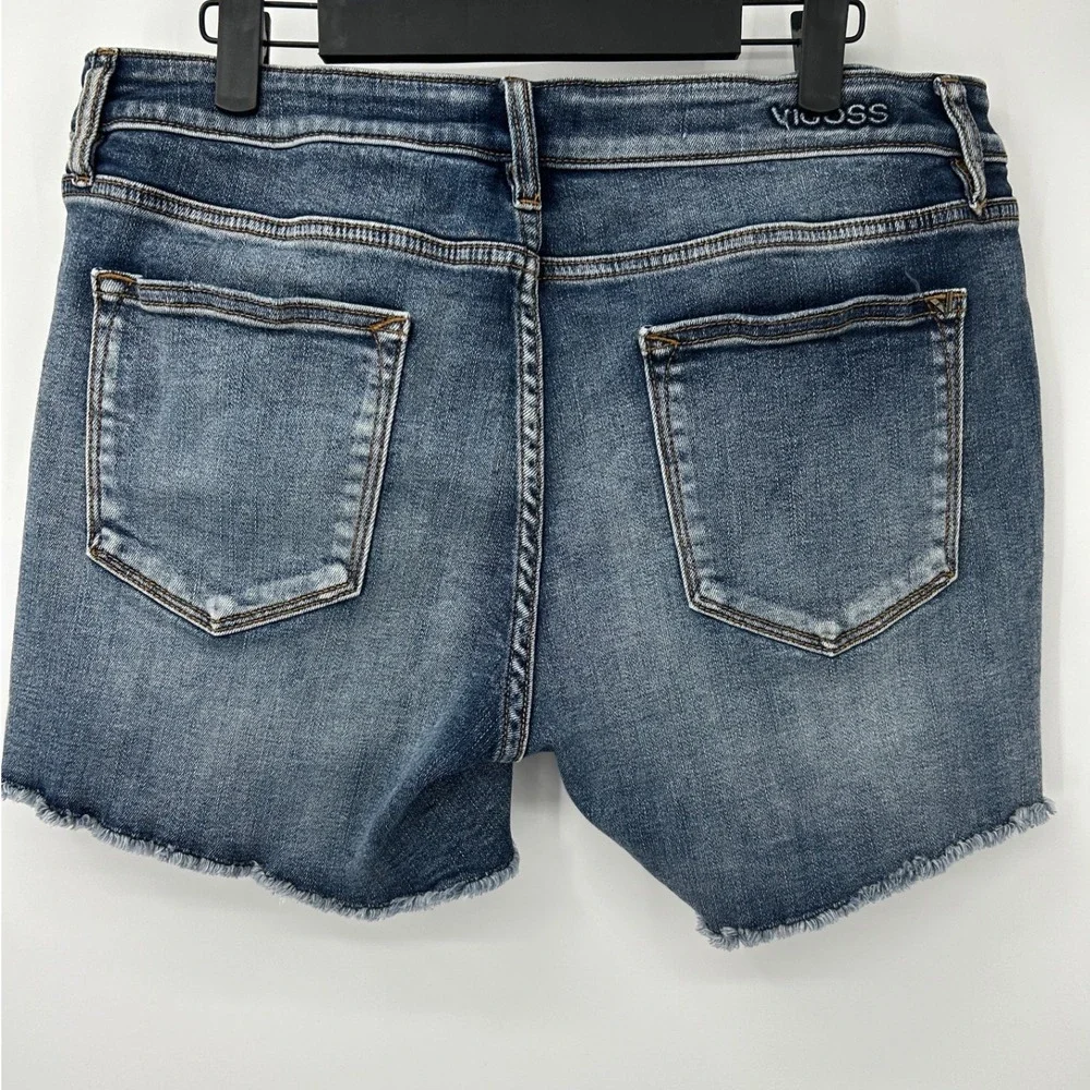 Vigoss Womens Distressed Denim Shorts Blue Raw Hem Mid Rise Size 31 Cutoff